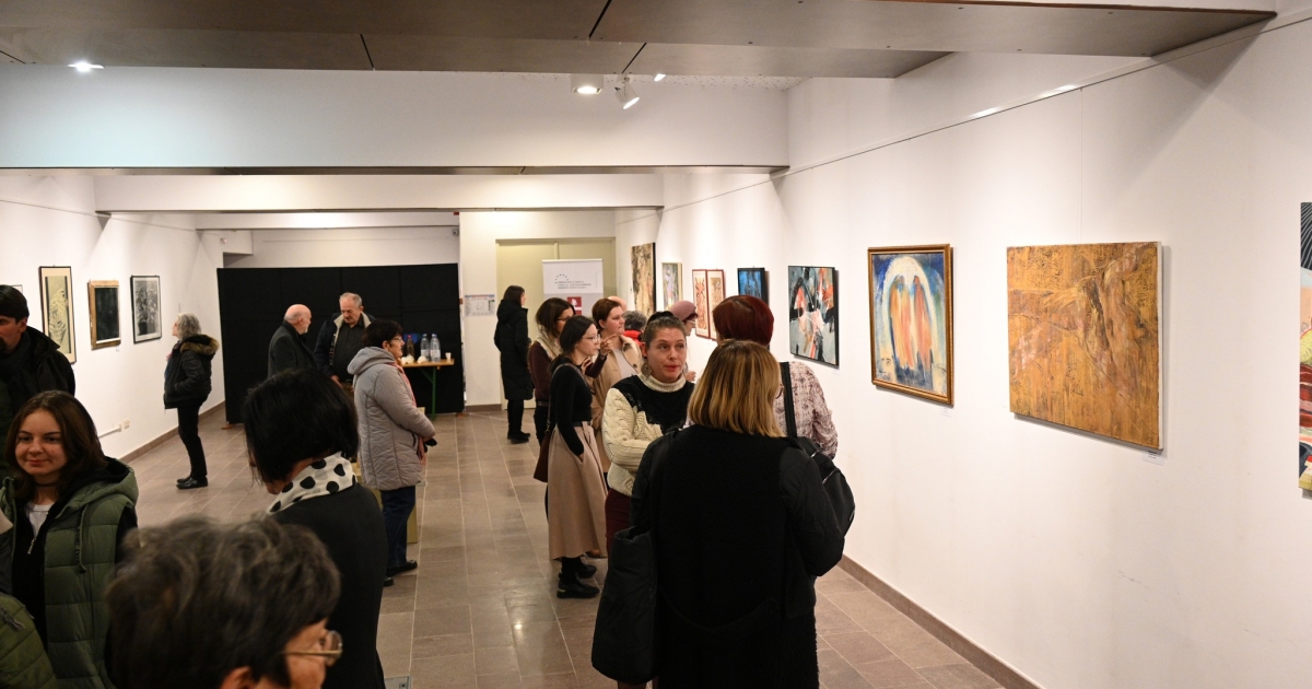 Csaknem 3700-an látogatták a Hargita Megyei Kulturális Központ 2025-ös kiállításait